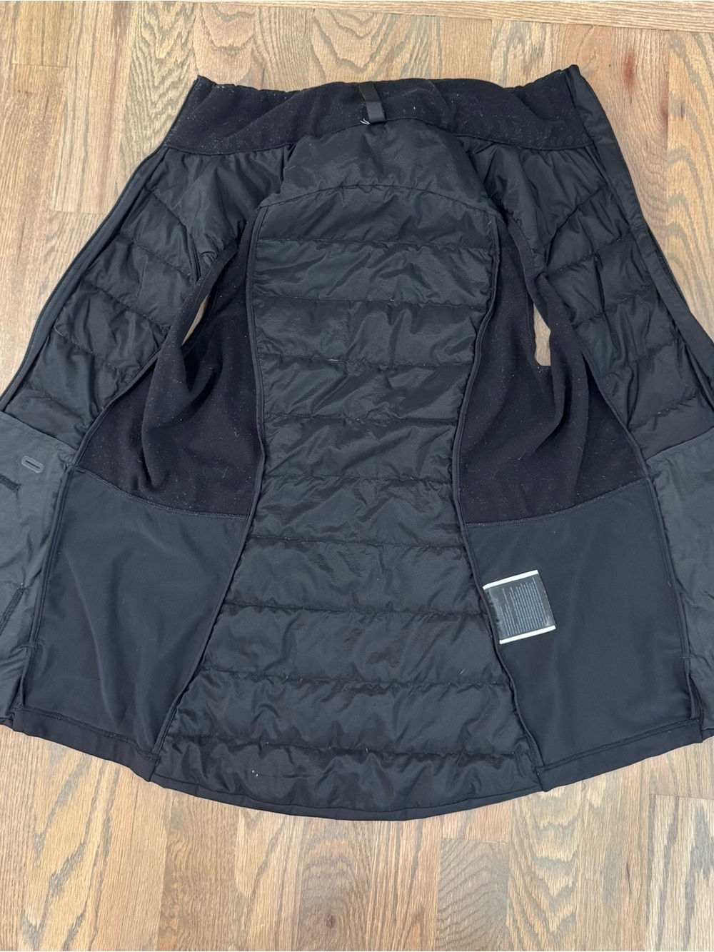 Lululemon Down For It All Black Quilted Performance Vest - size 4 - Picture 3 of 3